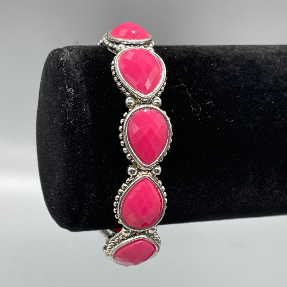 Napier‎ Pink Teardrop Faceted Stone Stretch Bracelet Silver Tone Beaded Detail